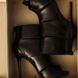 Preview international boots
